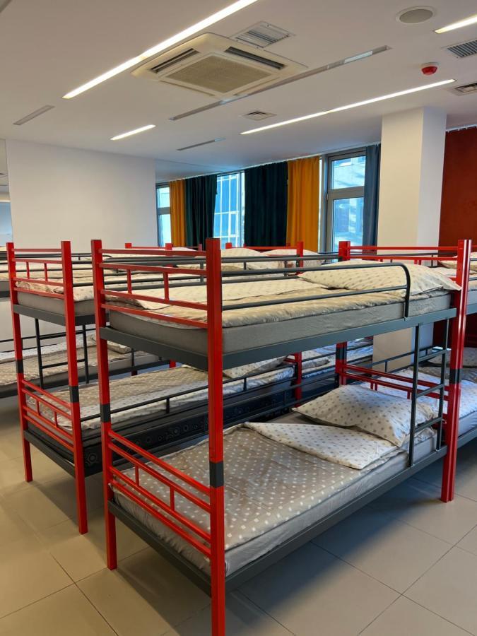 Hostel Fuchs Варшава Экстерьер фото